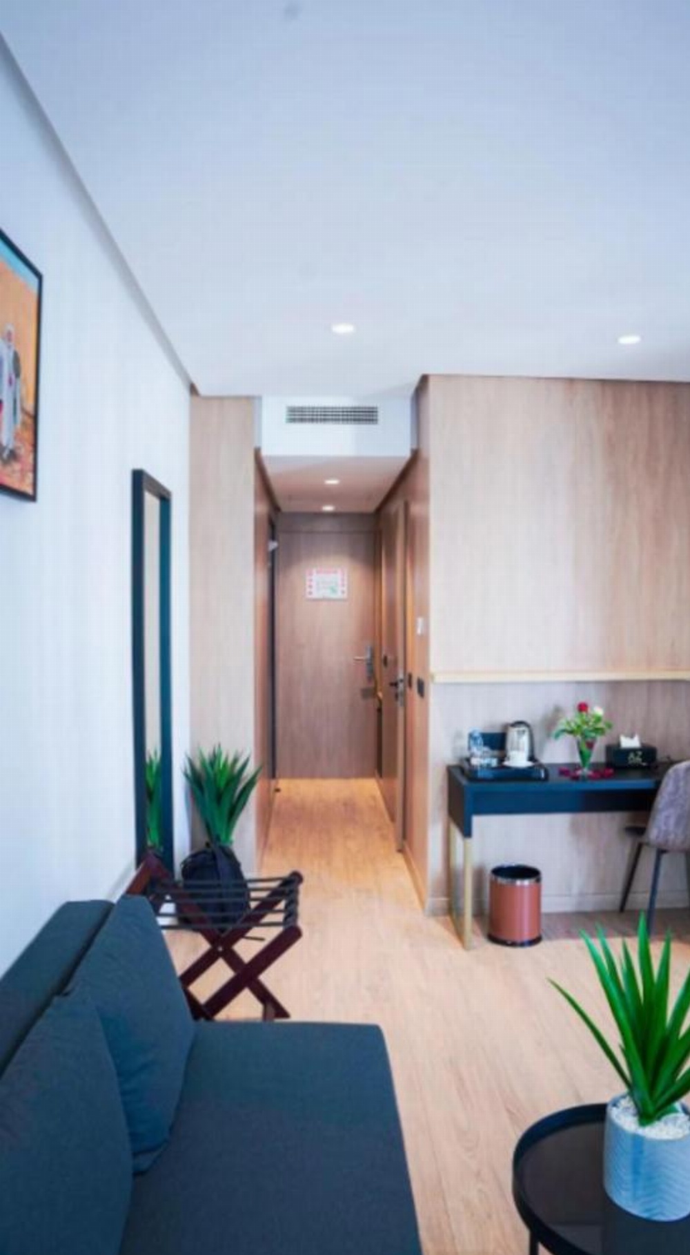 Room image 3